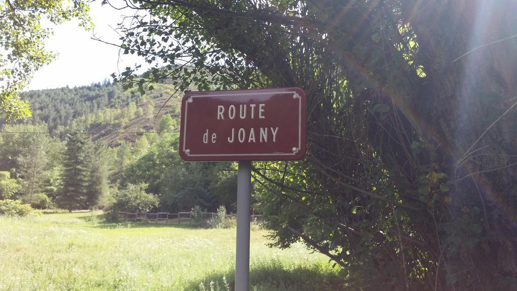 Les Cèdres Bleus de Joany Viviez Esterno foto